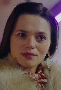 دانلود فیلم کوتاه Rich Girl Buys Homeless Man 2023388207-1092246676